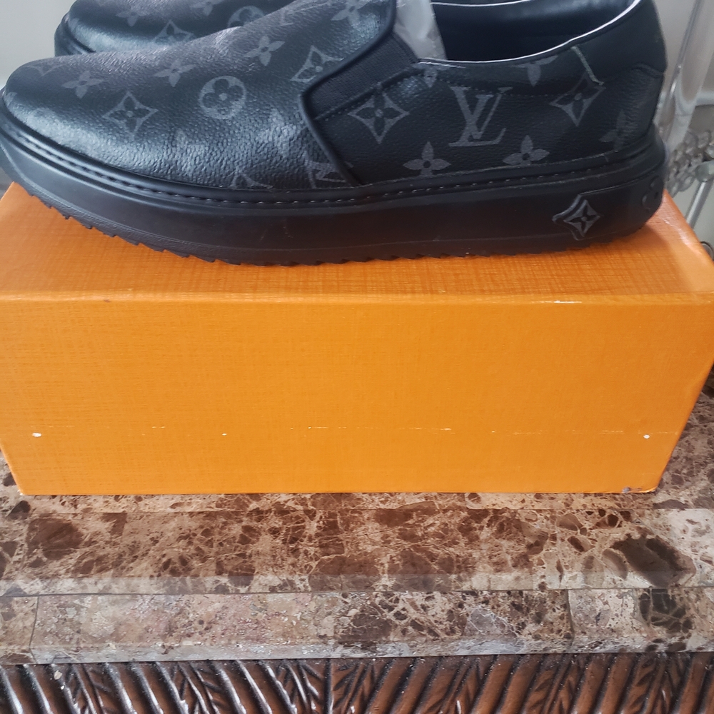 Louis Vuitton Arch Light Monogram Sneakers Size 10 Ero44